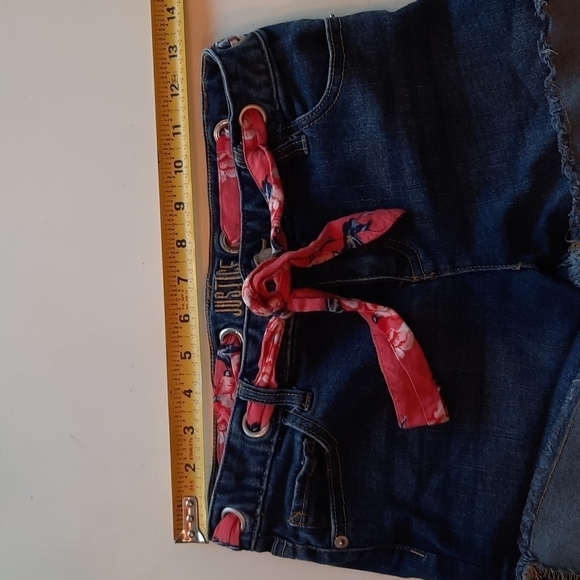 Justice 16 blue jean denim shorts with pink ribbon belt - Picture 6 of 7